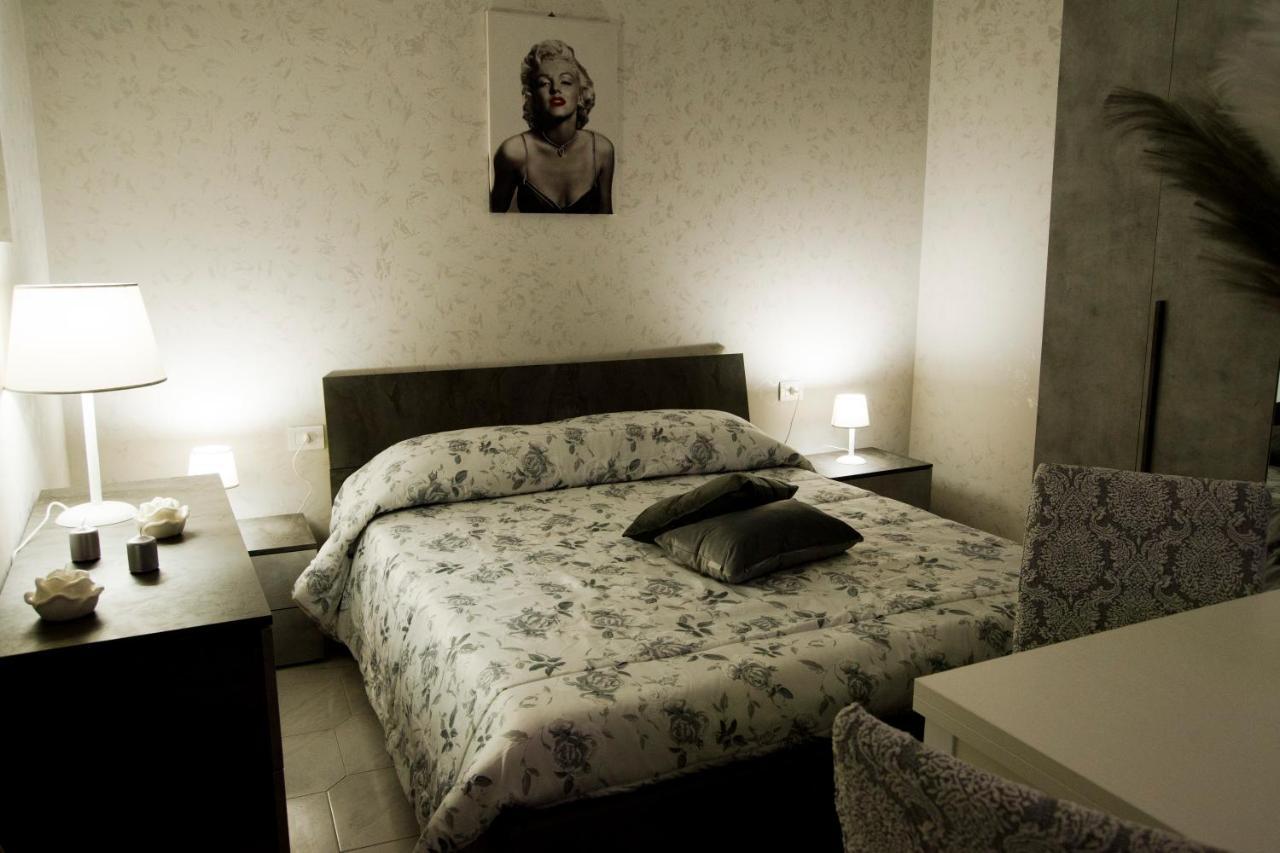 Mincasa Nel Cuore Di Napoli Bagian luar foto