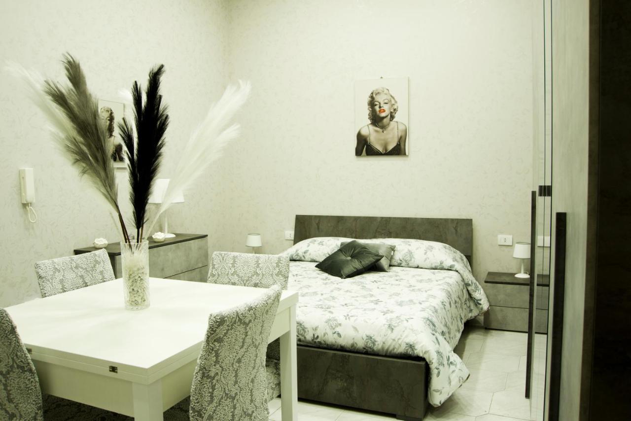Mincasa Nel Cuore Di Napoli Bagian luar foto