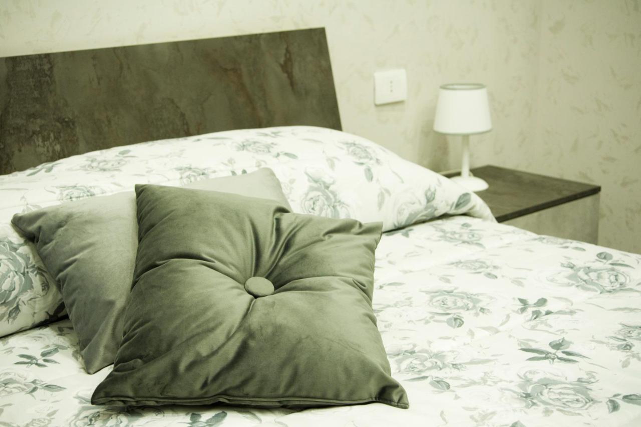 Mincasa Nel Cuore Di Napoli Bagian luar foto